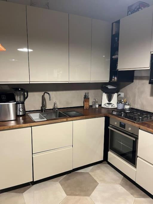 Umbertina Apartment Μπάρι Εξωτερικό φωτογραφία